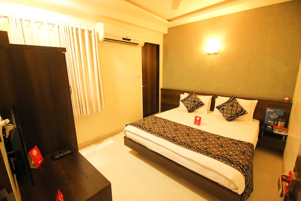 OYO 4932 Good Stay Hotel, Lal Darwaja Surat, Surat