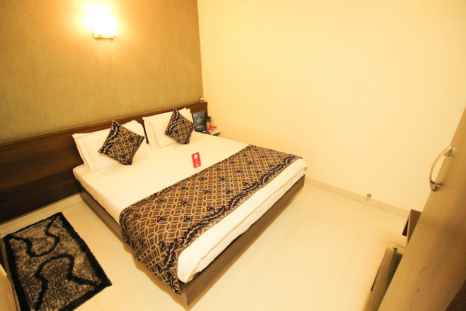 OYO 4932 Good Stay Hotel, Lal Darwaja Surat, Surat