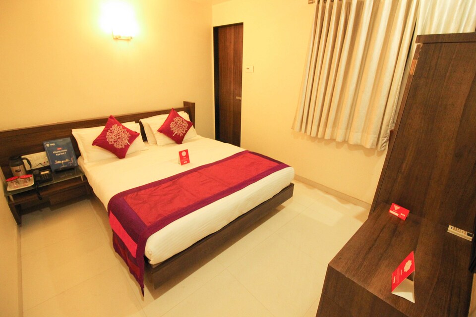OYO 4932 Good Stay Hotel, Lal Darwaja Surat, Surat
