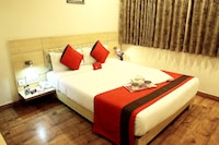 OYO Salt Lake Near Mani Square