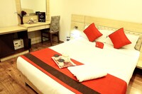 OYO Salt Lake Near Mani Square