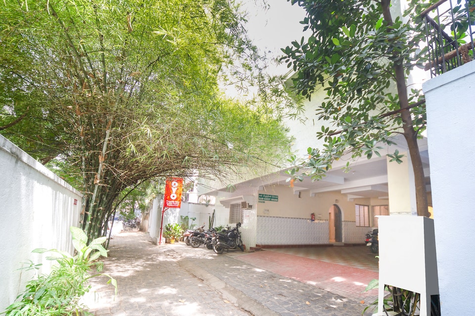 OYO Flagship 60453 Rajendra Garden Royapettah, Mylapore, Chennai