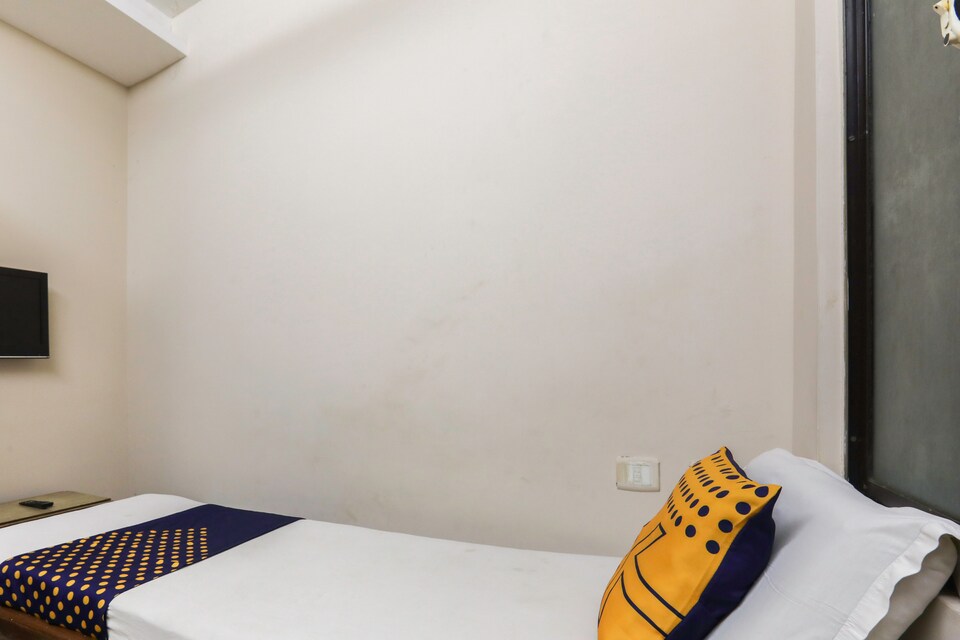 SPOT ON 60461 Gm Residency , Anna Nagar Chennai, Chennai