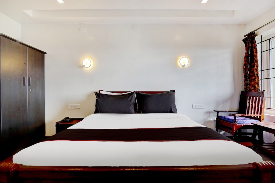 Collection O Jb Palace Kalakshetra, Six Mile Guwahati, Guwahati