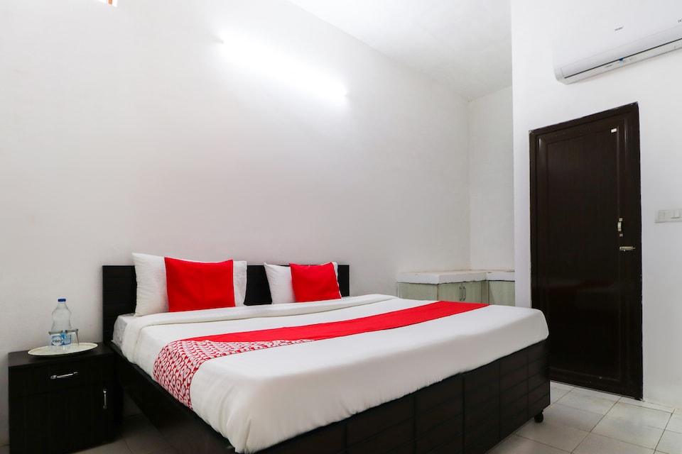 OYO The Corner House 200ft Road, Pakhowal Road Ludhiana, Ludhiana