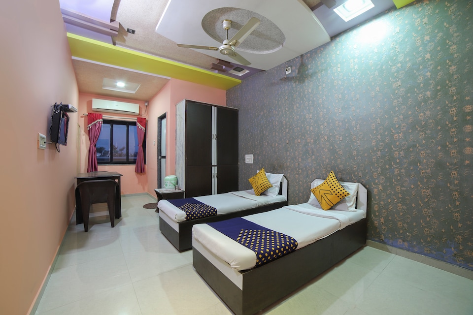 SPOT ON 60502 Central Guest House, Palanpur, Palanpur