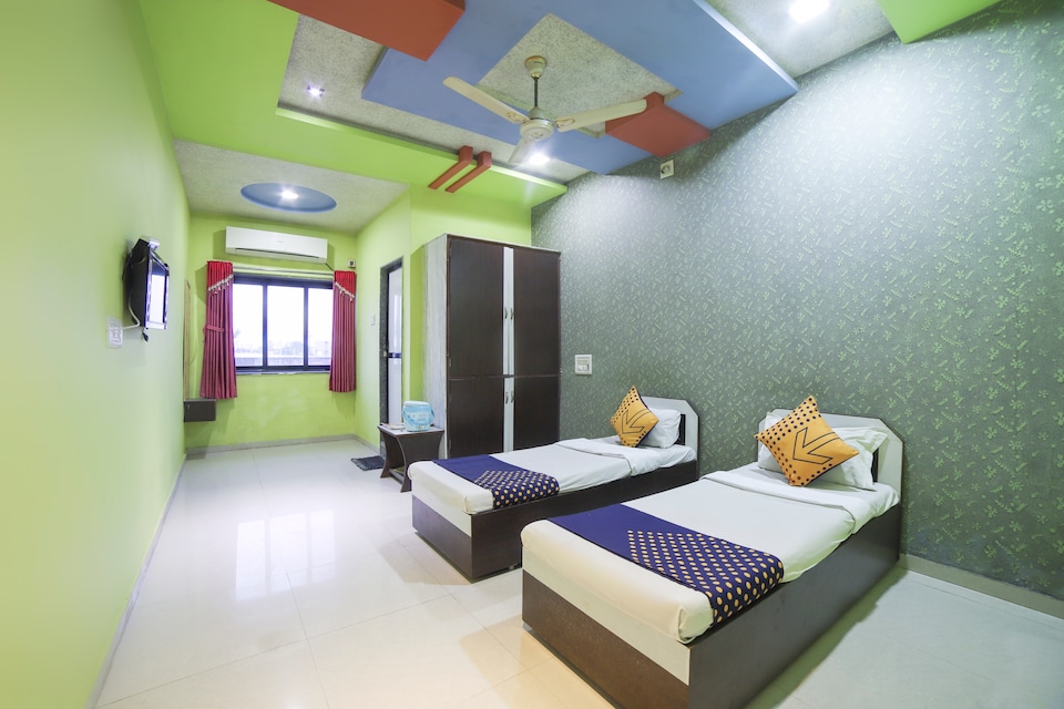SPOT ON 60502 Central Guest House, Palanpur, Palanpur