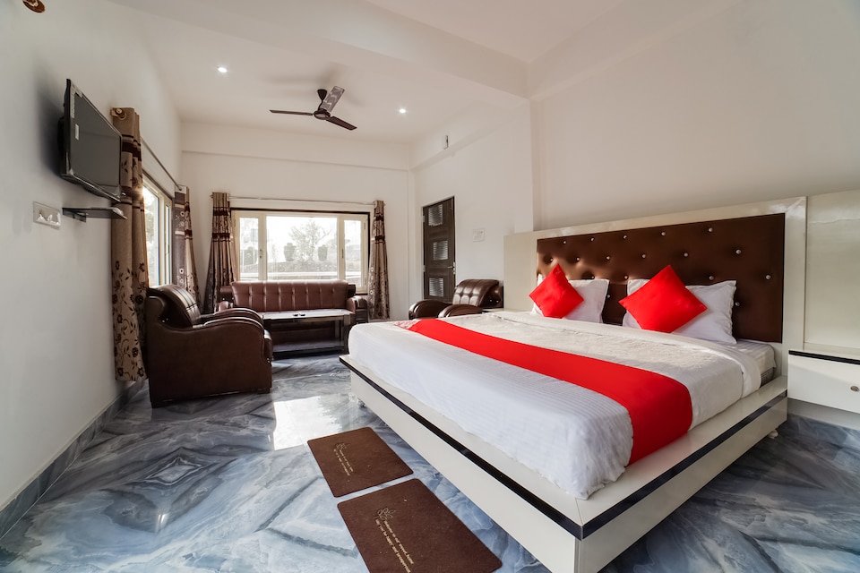 OYO 60507 Hotel Vishwanath, Kausani, Kausani