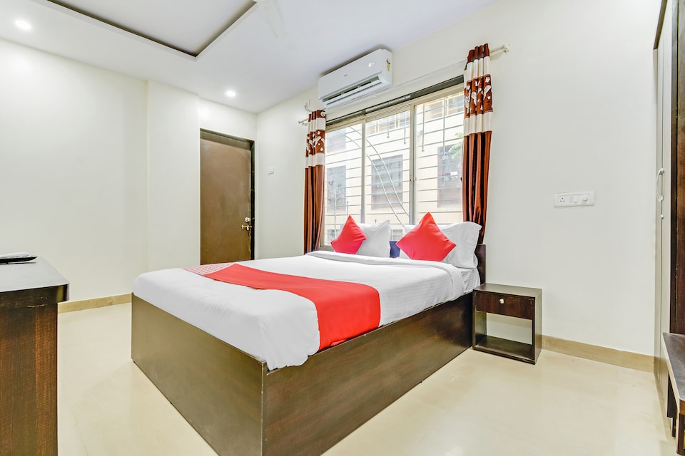 OYO 60512 Majestic Inn, Viman Nagar, Pune