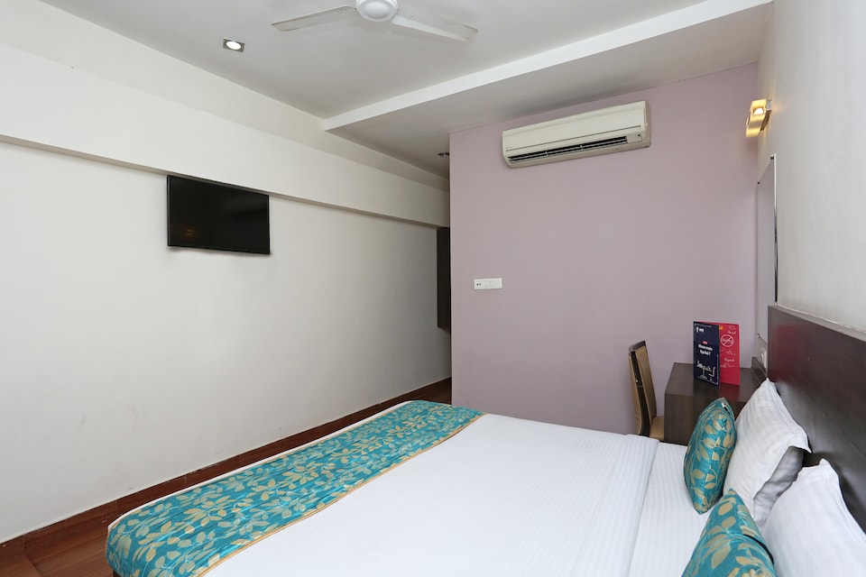OYO 4940 Hotel Sea Rock, Pandri Road, Raipur