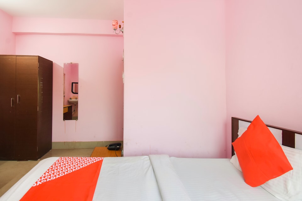 OYO 60522 New Orchid Inn, VIP Road Kolkata, Kolkata