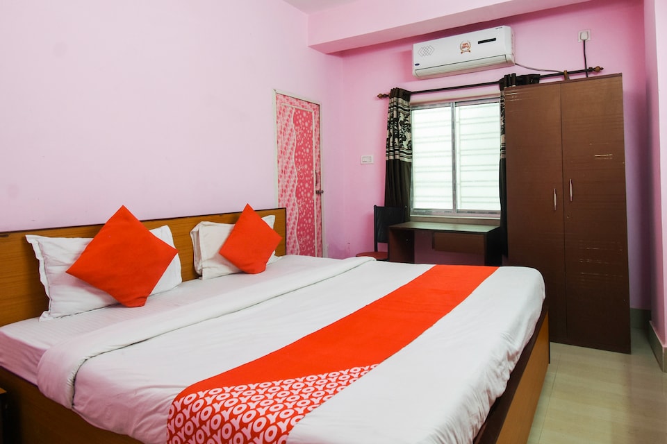 OYO 60522 New Orchid Inn, VIP Road Kolkata, Kolkata