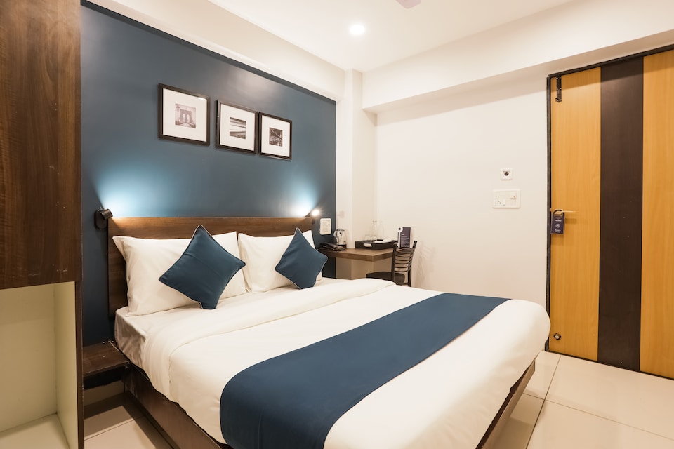 OYO SilverKey 60528 Malviya Nagar, Vijay Nagar Indore, Indore