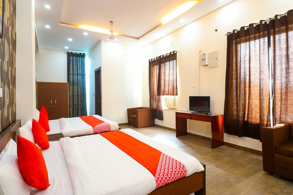 OYO 60553 Hari Pearl Residency, Aligarh, Aligarh