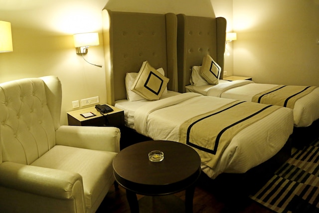 OYO Hotel President
