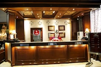OYO Hotel President