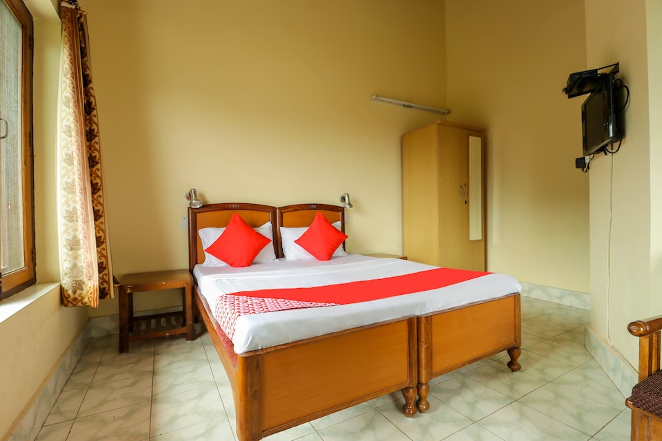OYO 60565 CO Inn, Bhimtal Nainital, Nainital