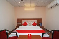 OYO 60587 Hotel S D Palace