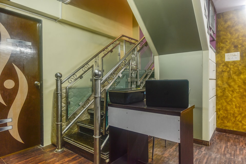 OYO 60589 Ray Hospitality, Mumbai Powai-Chandivali-Vikhroli, Mumbai