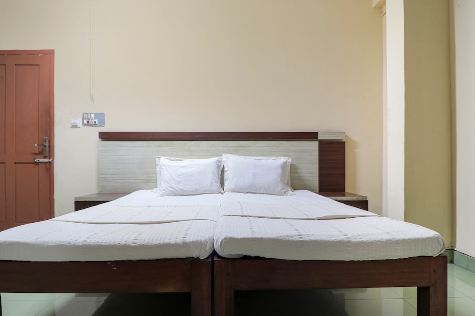 OYO 60610 Malabar Tourist Home, Kannur, Kannur