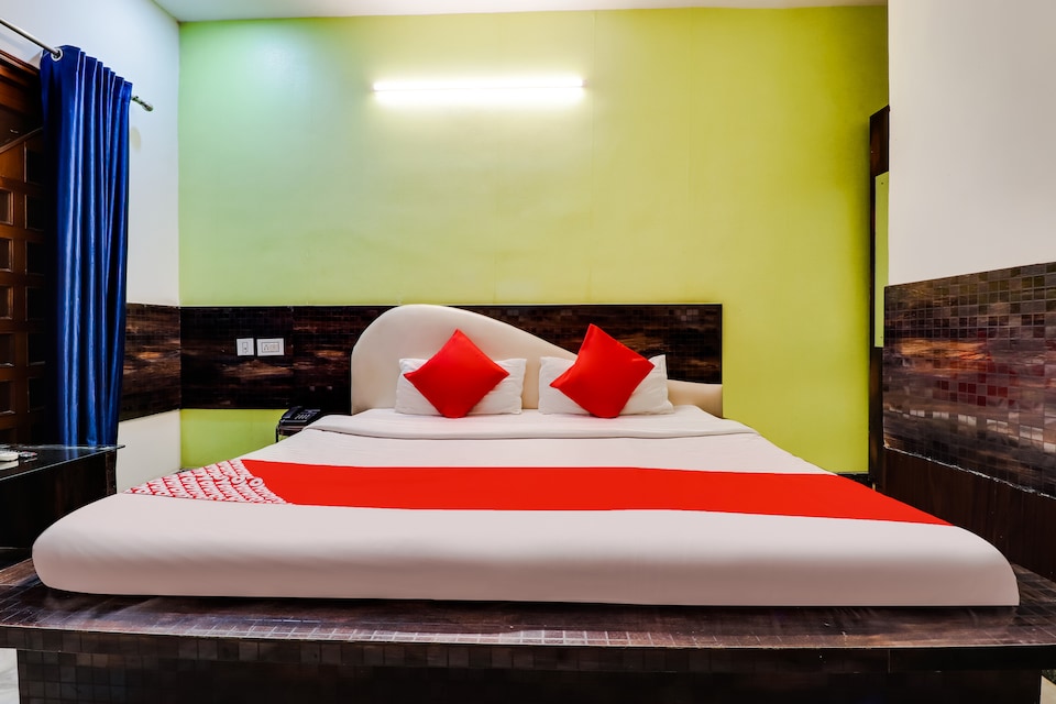 OYO 60622 Hotel Mahalaxmi Inn, Charbagh Lucknow, Lucknow