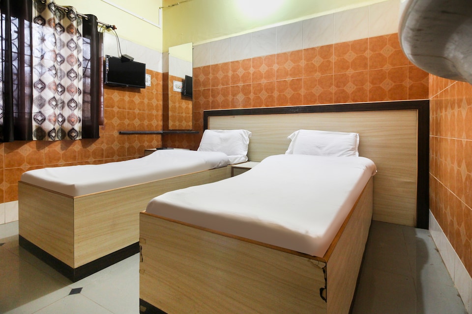 SPOT ON 60636 Shri Durgaprasad Hotel & Lodging, Gadag, Gadag