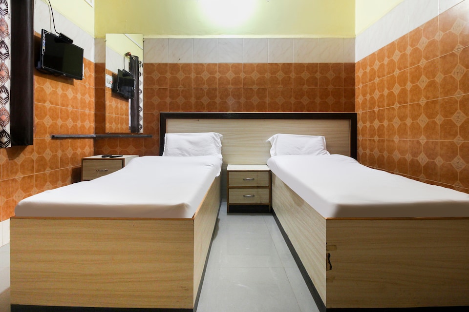 SPOT ON 60636 Shri Durgaprasad Hotel & Lodging, Gadag, Gadag