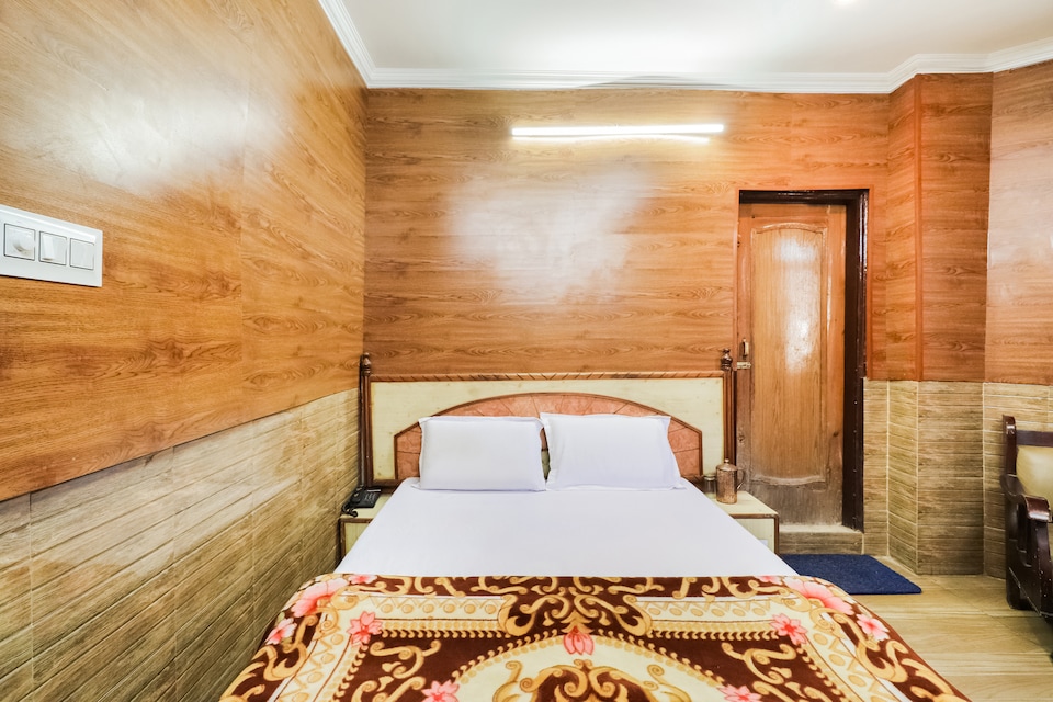 OYO 60646 Hotel Tourist Regency, Patnitop, Patnitop