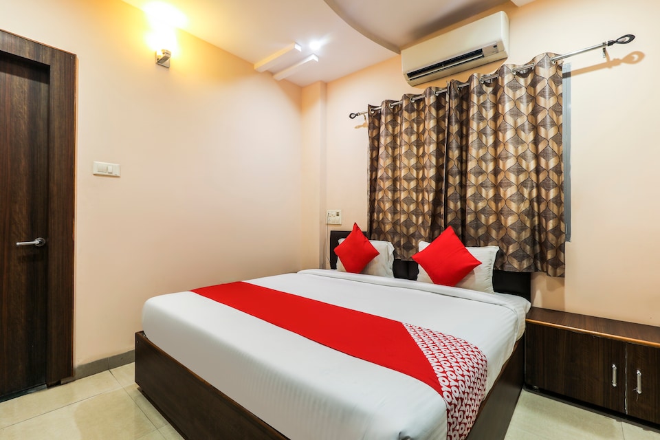 OYO 60653 Hotel Paradise Residency, Mahakal Temple, Ujjain