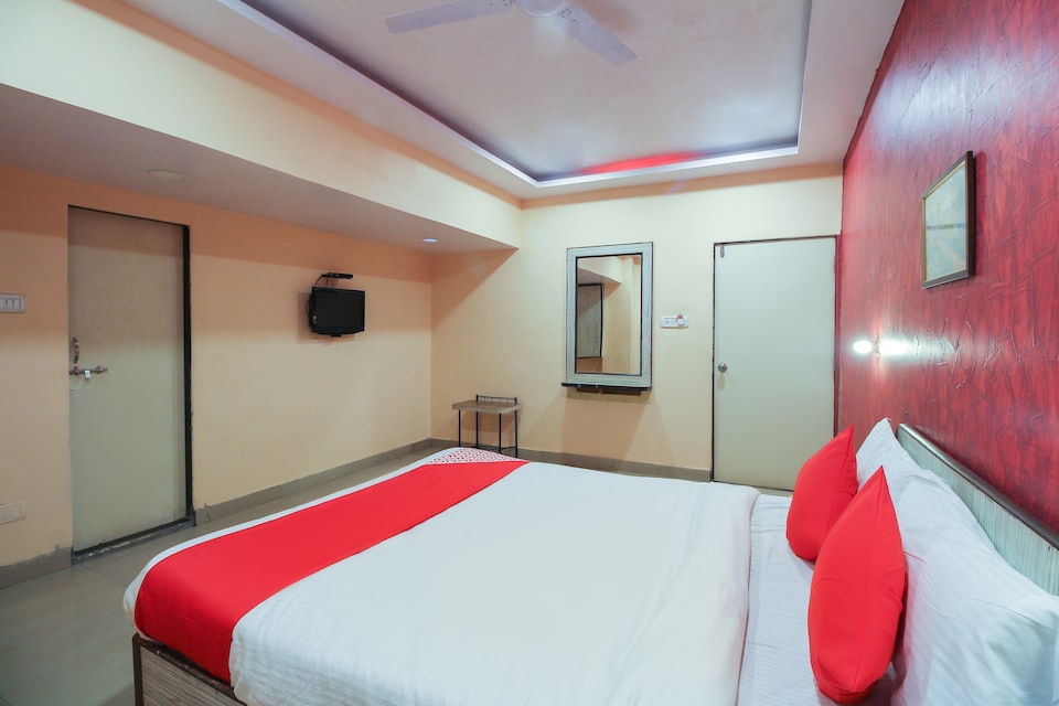OYO Hotel Nobel Executive, Main Market Mahabaleshwar, Mahabaleshwar