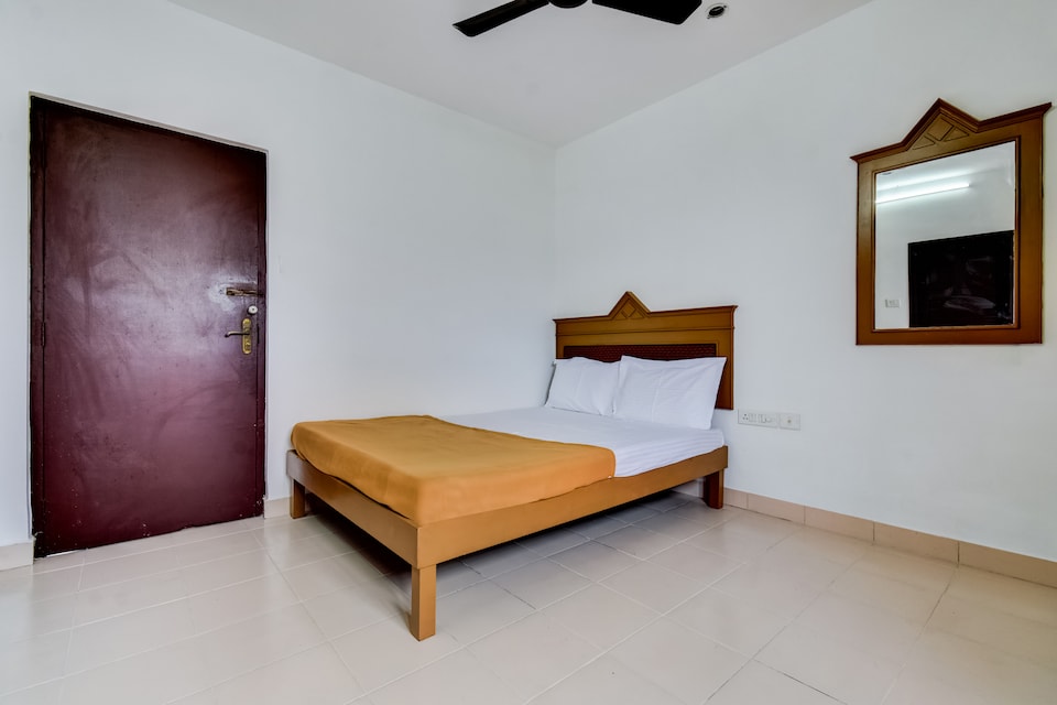 SPOT ON 60658 Prince, Thoppumpady, Kochi