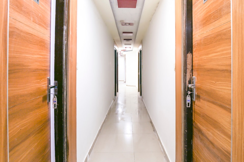 SPOT ON 60662 Hotel Khushi Palace , SP Ring Road Nikol-Odhav, Ahmedabad