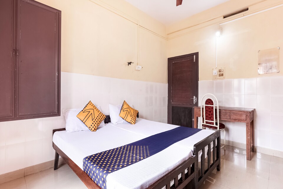 SPOT ON 60665 Royal Tourist Home, Malappuram Town, Malappuram