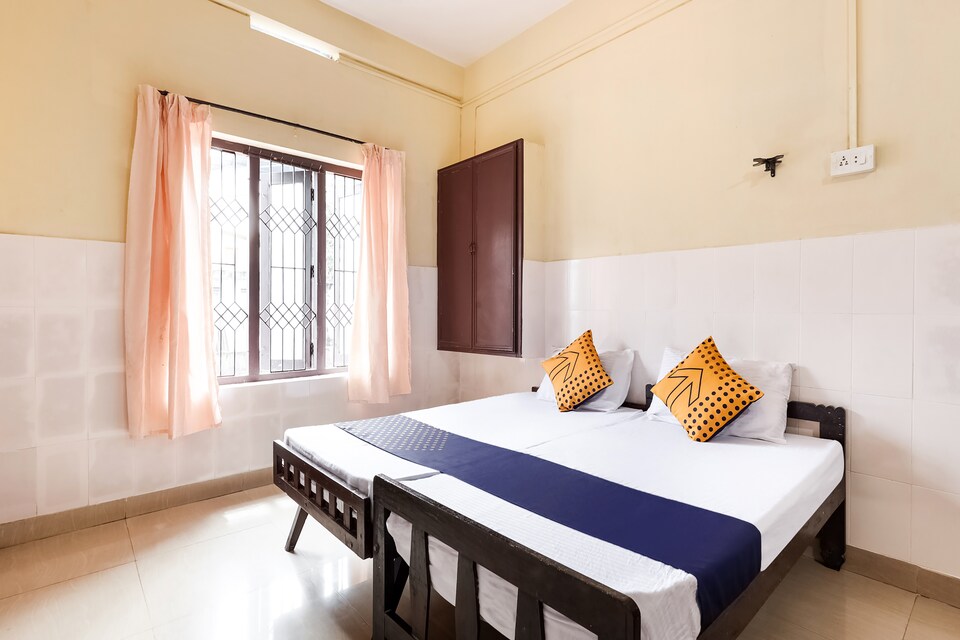 SPOT ON 60665 Royal Tourist Home, Malappuram Town, Malappuram