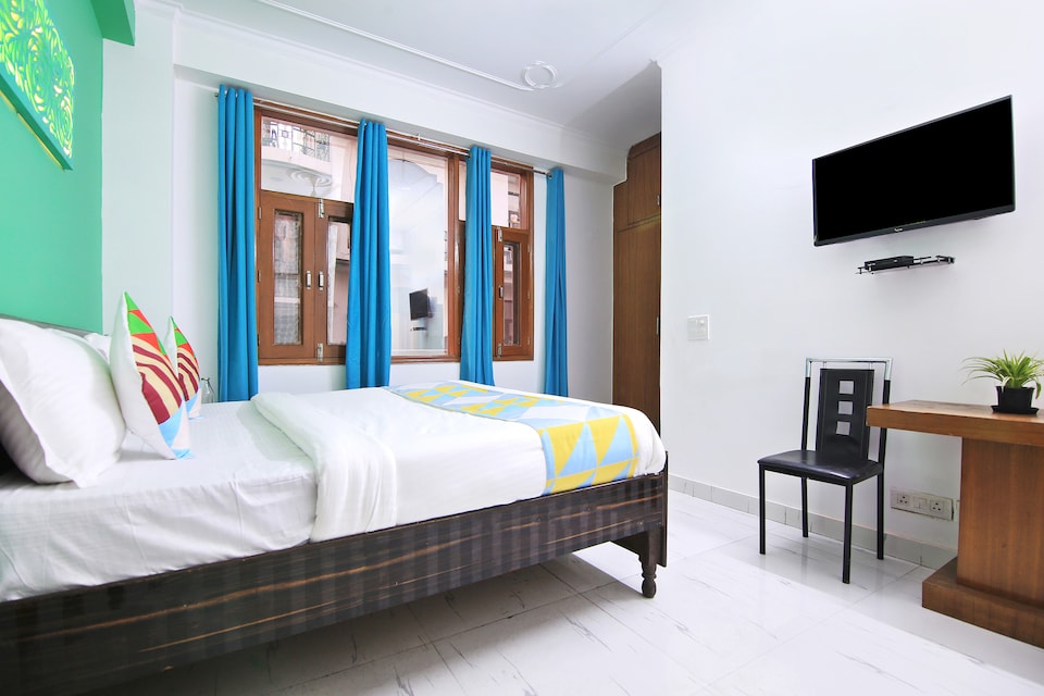 Live as NOD575, Noida City Metro, Noida