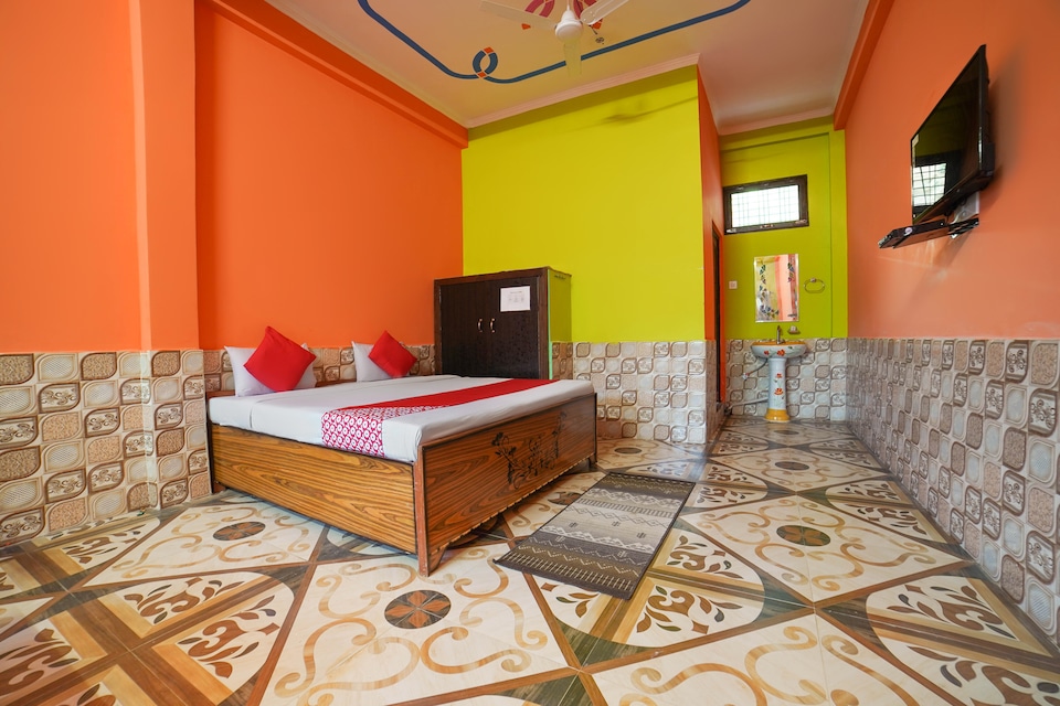 OYO 60706 Hotel Atithi And Restaurant, Pithoragarh city, Pithoragarh
