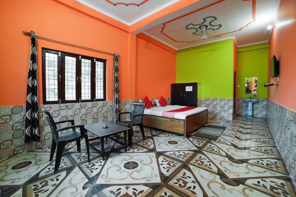 OYO 60706 Hotel Atithi And Restaurant, Pithoragarh city, Pithoragarh