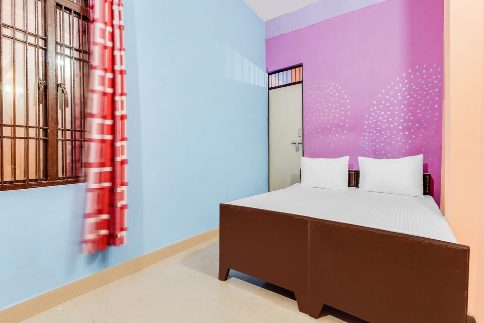 SPOT ON 60711 Hotel Radhe Inn, Fatehabad Road, Agra