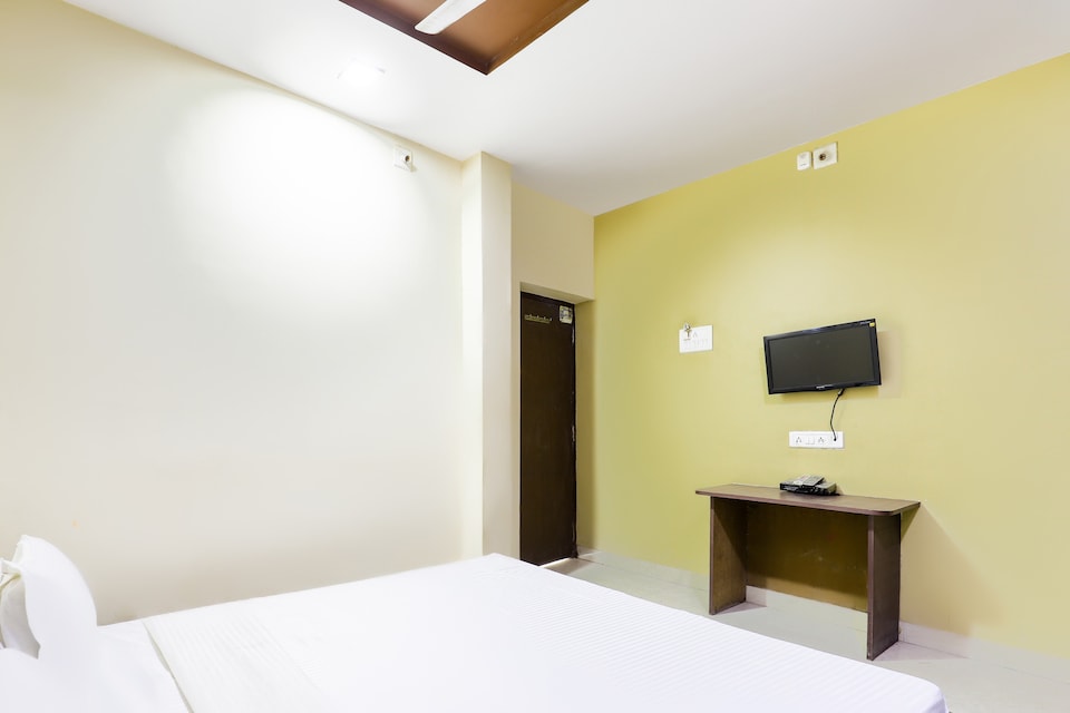 SPOT ON 60716 Hotel A.K, Morbi, Morbi