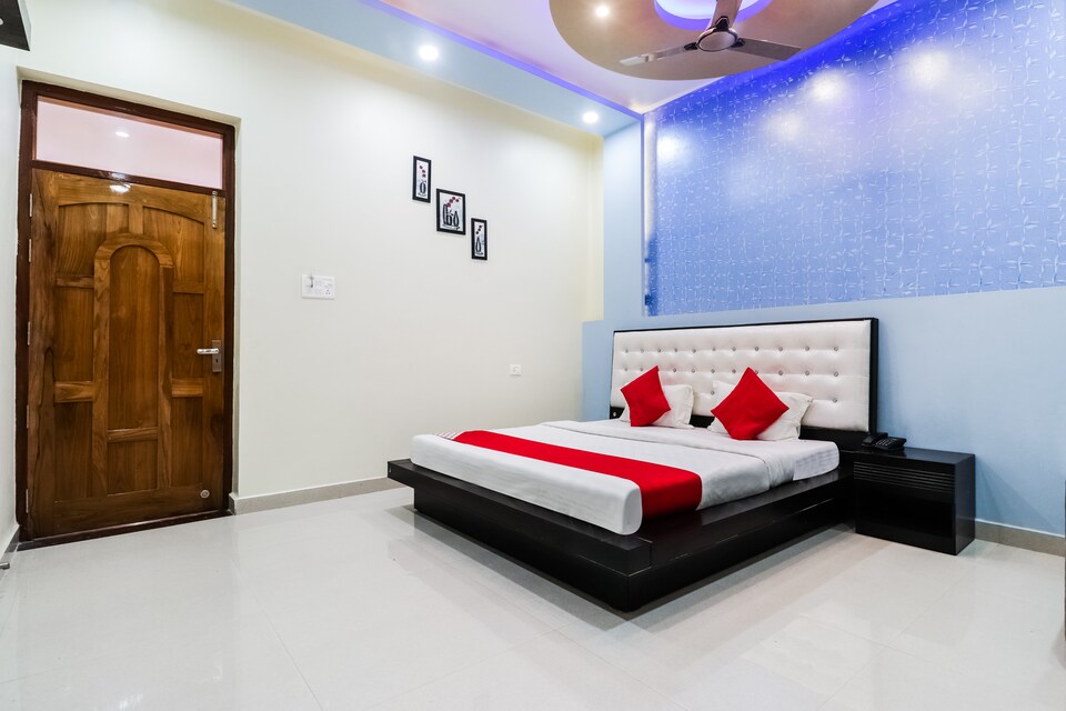 OYO 60720 Hotel Regal Palace, Faizabad Road, Lucknow