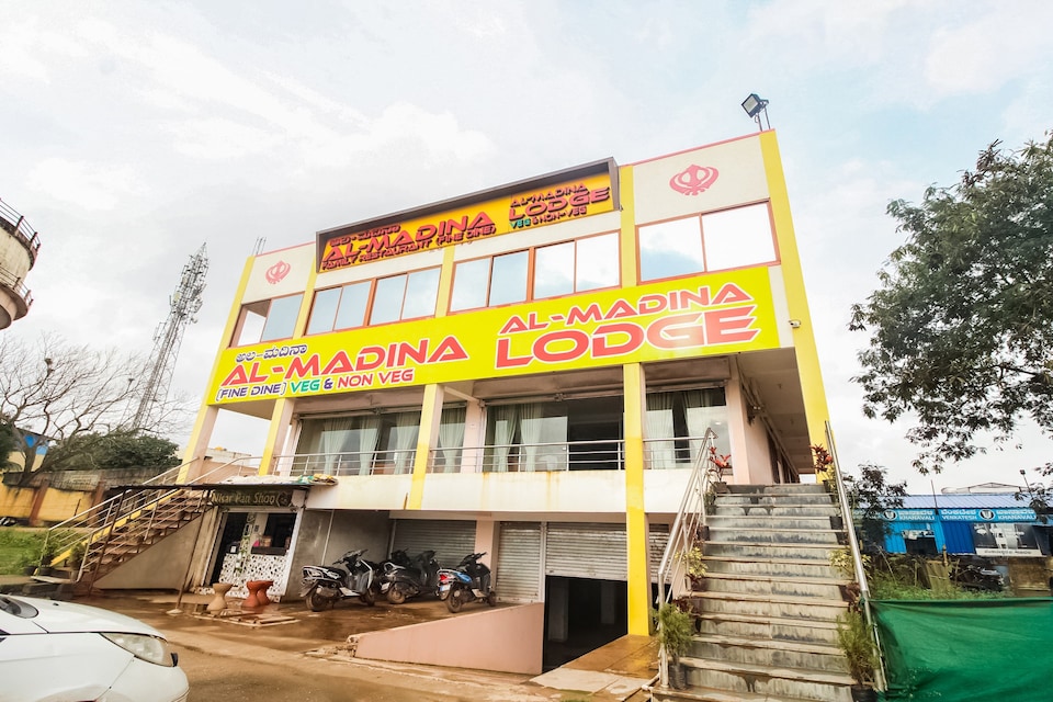 OYO 60724 Al-Madina Fine Dine & Lodge, Hubli-II, Hubli-Dharwad