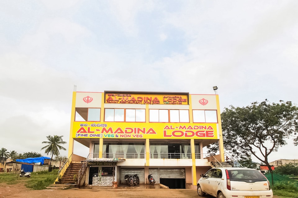 OYO 60724 Al-Madina Fine Dine & Lodge, Hubli-II, Hubli-Dharwad