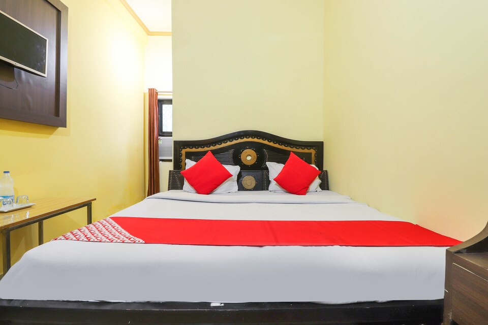 OYO 60747 Hotel Rajendra, Basti, Basti