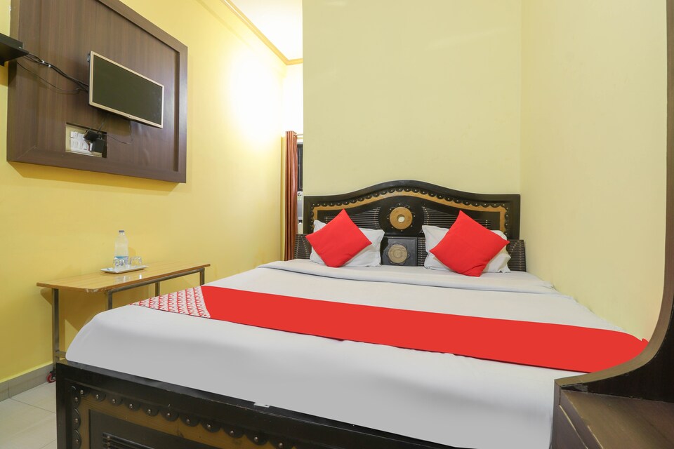 OYO 60747 Hotel Rajendra, Basti, Basti