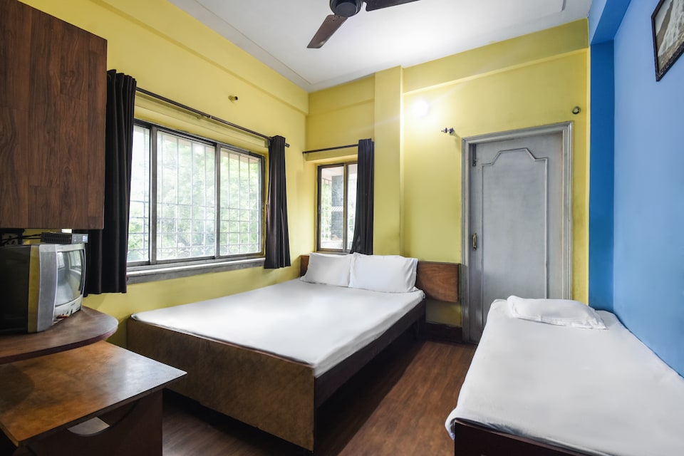OYO 60751 New Bina Pani Lodge Delux, Tarapith, Tarapith