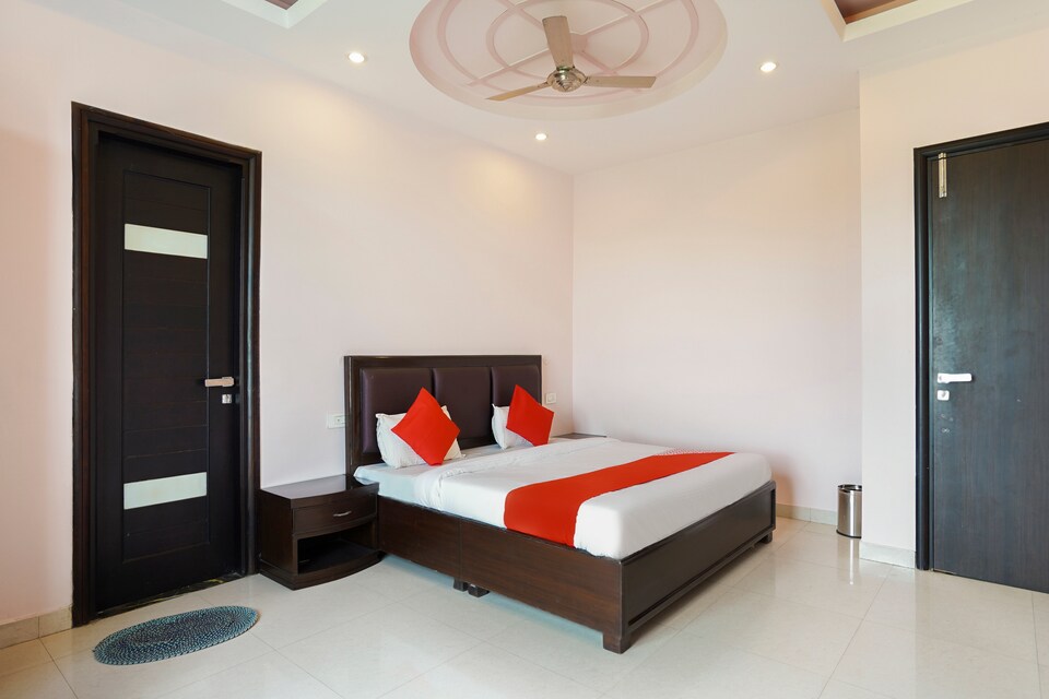OYO 60761 Goel Castle, Meerut, Meerut