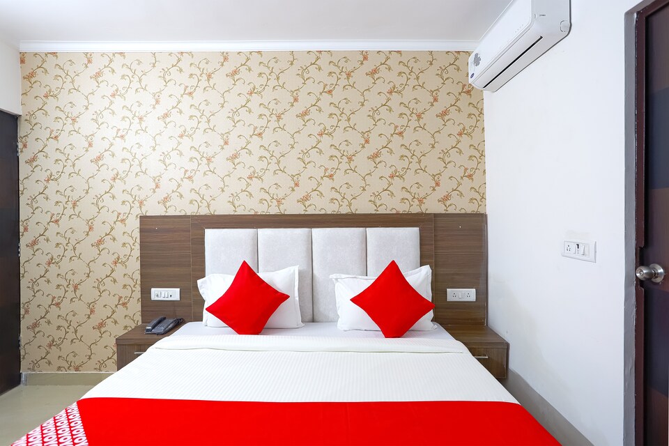 OYO 60786 Hotel Bluestar, Airport Delhi, Delhi Transit