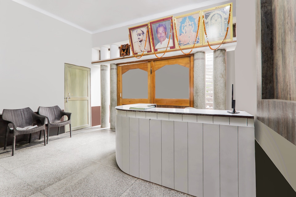 SPOT ON 60788 Hotel Venkatesh, Cantt, Varanasi