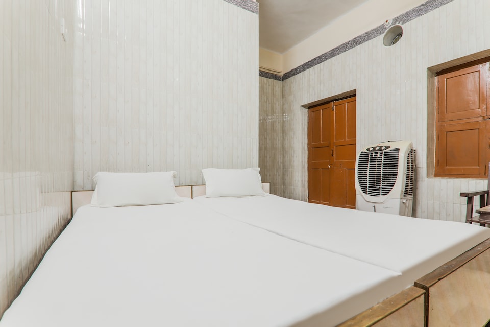 SPOT ON 60788 Hotel Venkatesh, Cantt, Varanasi