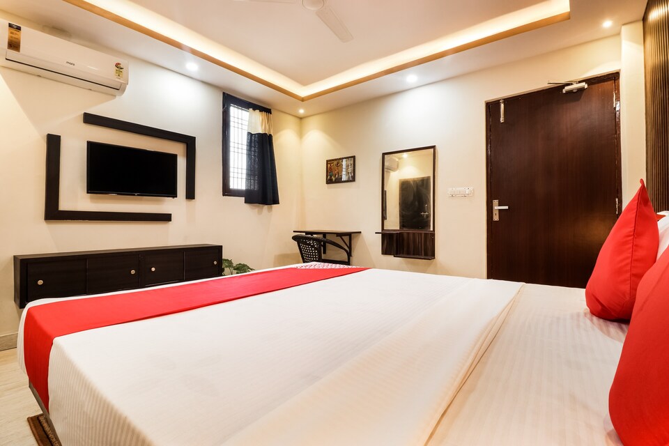 OYO Hotel Arma Inn Near Jama Masjid, Alambagh Lucknow, Lucknow